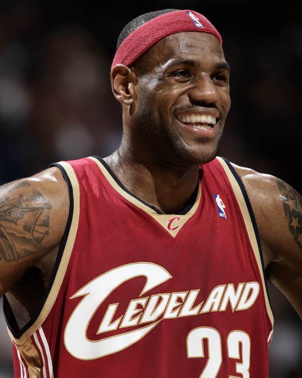 弗赖堡2-1圣保利，马克西米利安-埃格施泰因、铃木唯人破门（弗赖堡2-1力克圣保利：马克西米利安-埃格施泰因、铃木唯人各入一球）