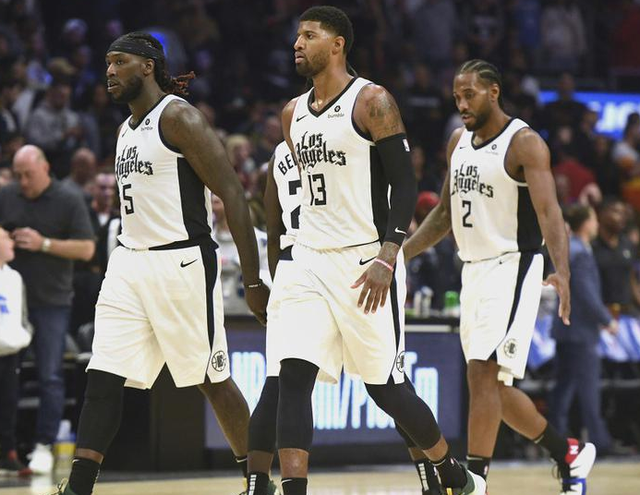 费尔明和德容复出，巴塞罗那备战塞维利亚（费尔明与德容重返阵容，巴萨备战塞维利亚）