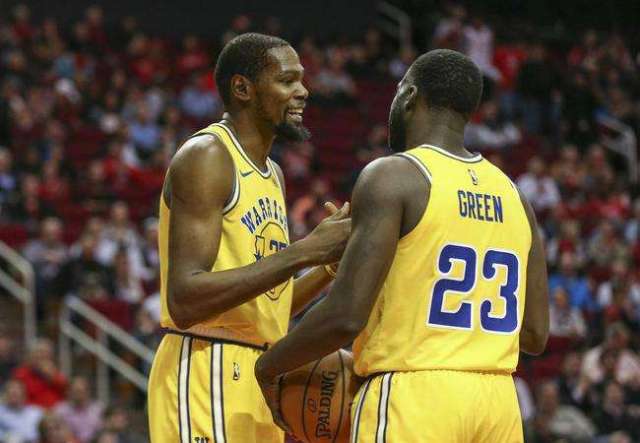 官方：皇家贝蒂斯与72岁主帅佩莱格里尼续约至2027年（官宣：72岁佩莱格里尼与皇家贝蒂斯续约，合同至2027年）