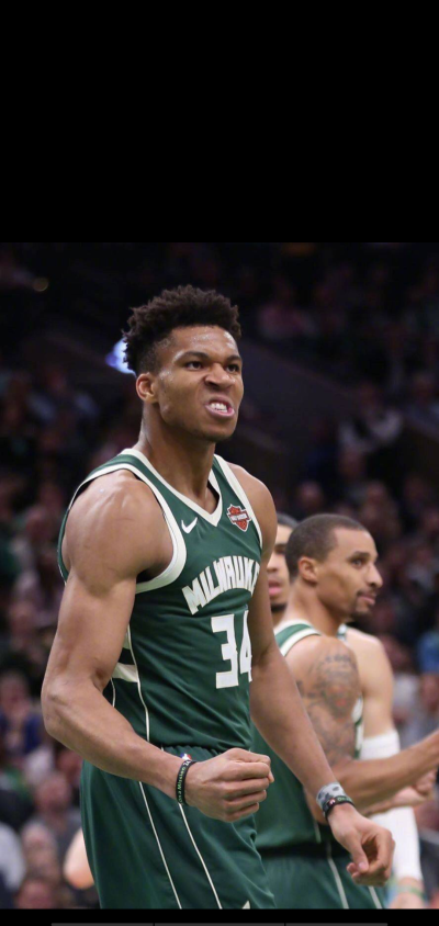 FC26坚不可摧：萨拉赫领衔，萨卡、莫德里奇、卡马文加在列（FC26铁壁阵容：萨拉赫挂帅，萨卡、莫德里奇、卡马文加齐聚）