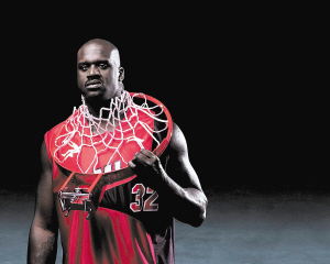 湖人浓眉哥篮下统治球队获胜（浓眉内线制霸助湖人取胜）