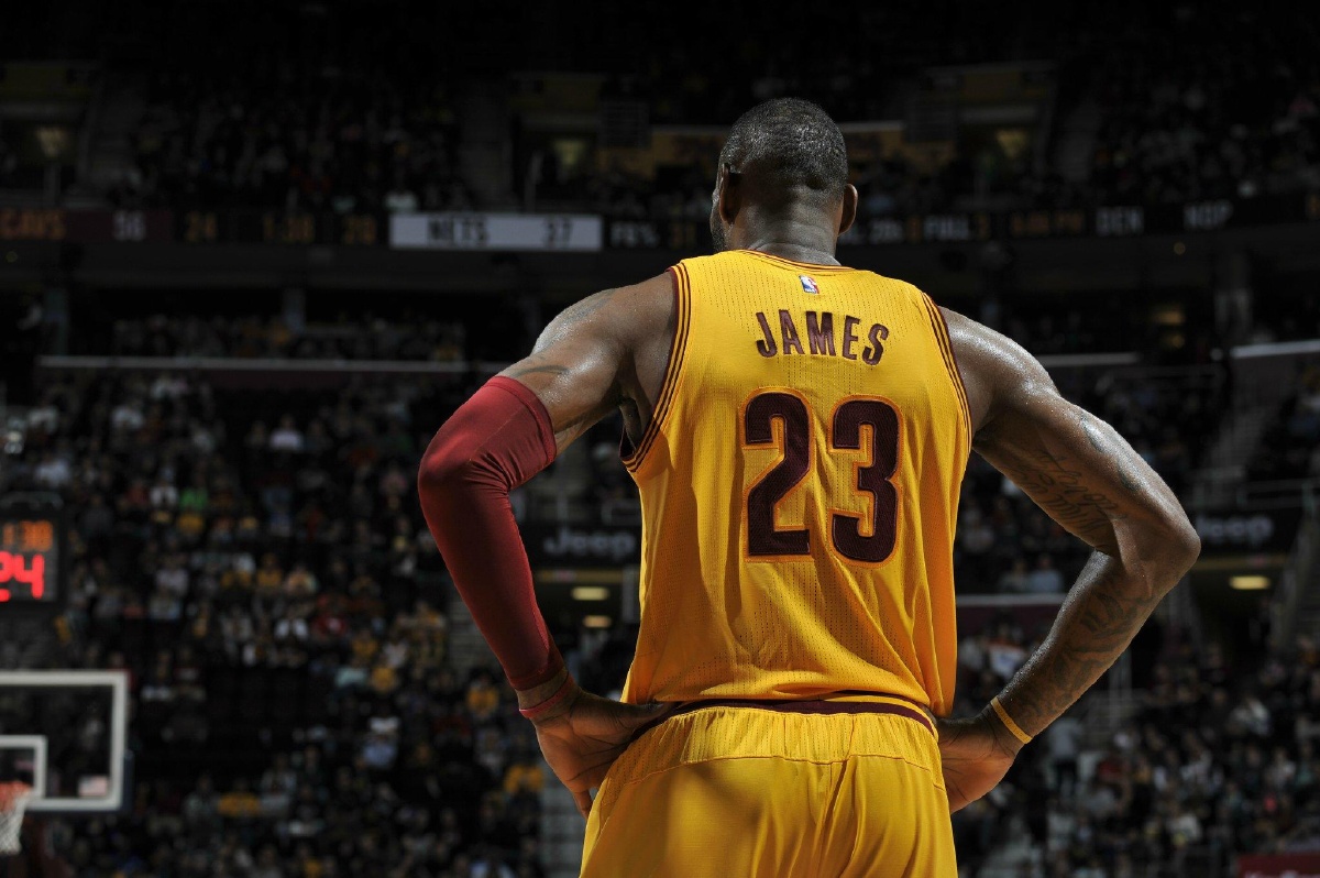 萨基：孔蒂和加斯佩里尼是意甲最好的教练，我非常欣赏他们（萨基：孔蒂和加斯佩里尼堪称意甲最佳主帅，我对二人非常欣赏）