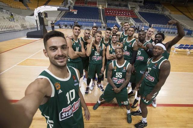 外媒：庆祝安哥拉独立50周年，阿根廷队作为特别嘉宾造访该国（外媒：阿根廷队作为特别嘉宾受邀访问安哥拉，出席独立50周年庆典）