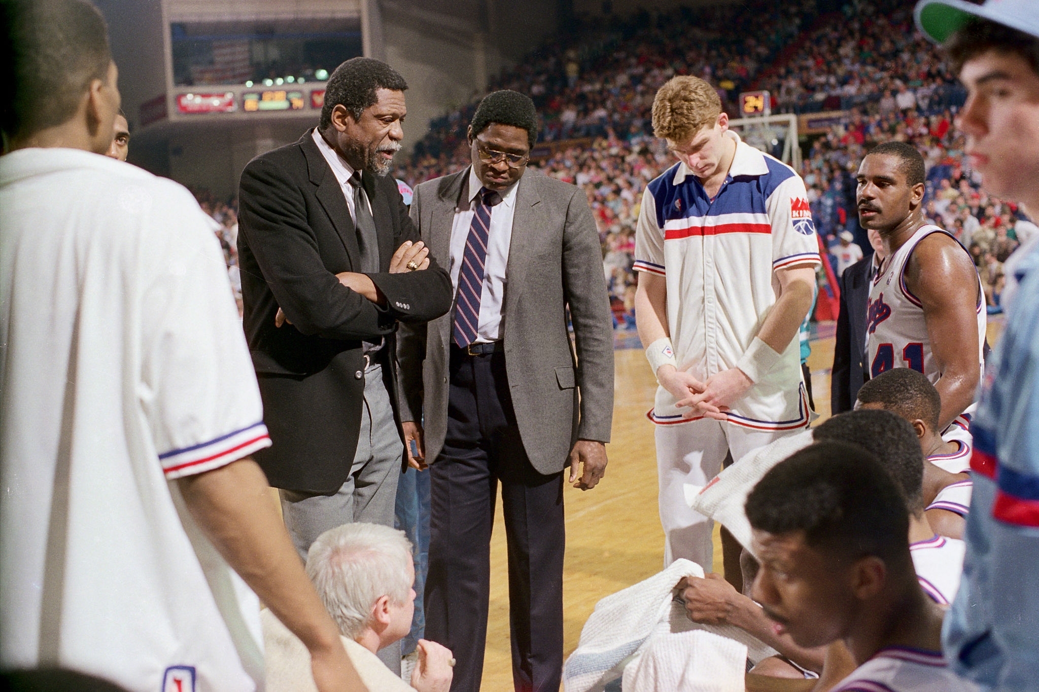 维蒂尼亚是第九位欧冠对英格兰球队戴帽球员，也是葡萄牙首人（维蒂尼亚欧冠面对英格兰球队上演帽子戏法：历史第九人、葡萄牙第一人）