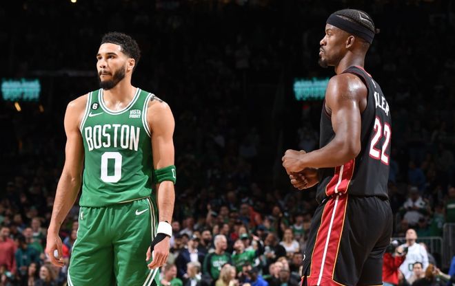 两名主攻手 两名主攻手